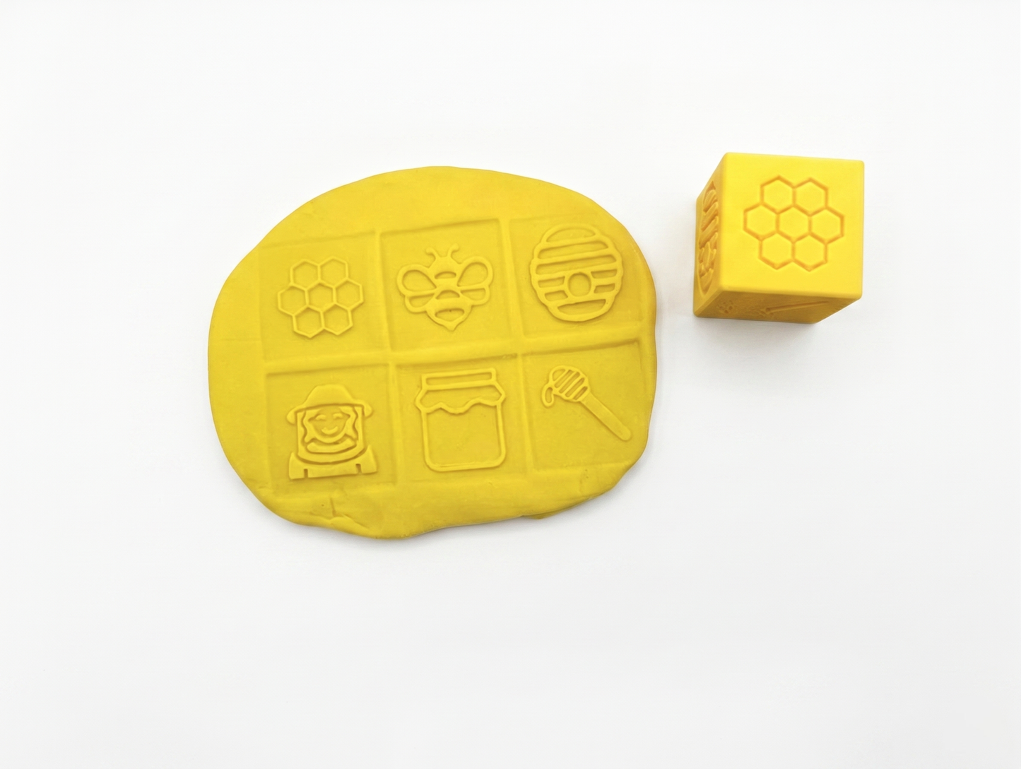 Cube à pate à modeler - abeille