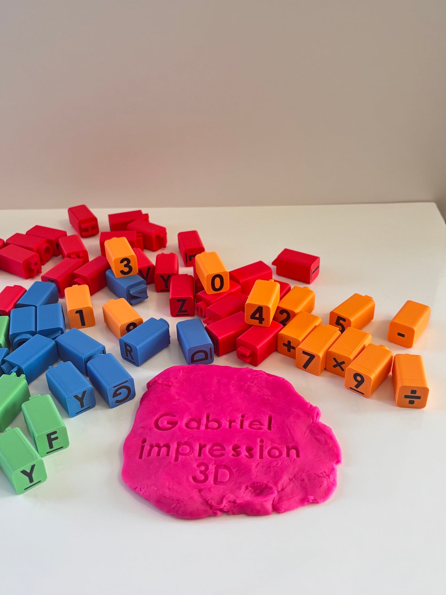 Étampes alphabetiques et numériques